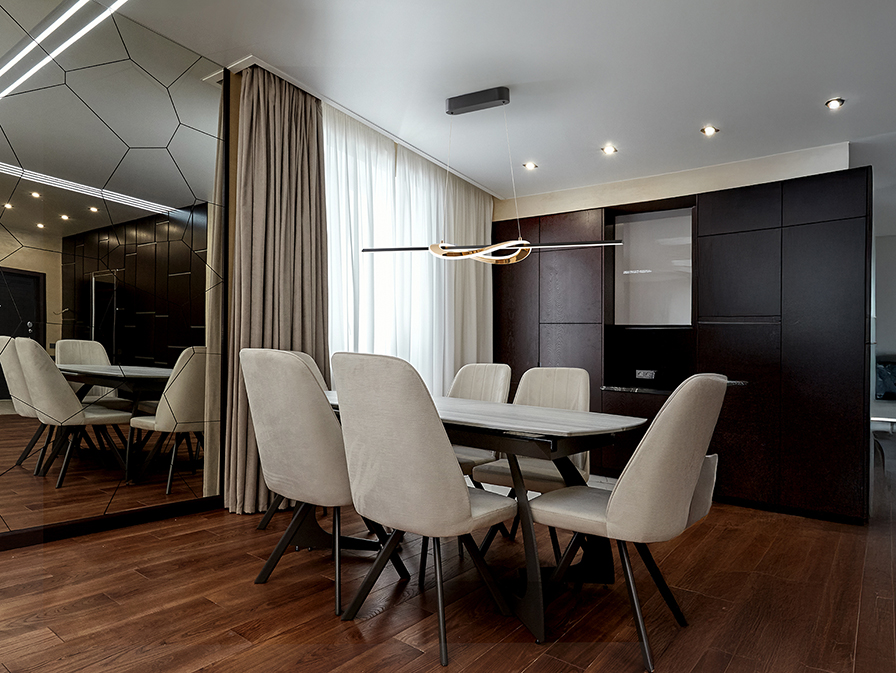 Enora csillár 228091 Enora csillár 228091 elegáns fényes arany és matt fekete felülettel. Opál szilikon diffúzorral. Állítható hosszúsággal.