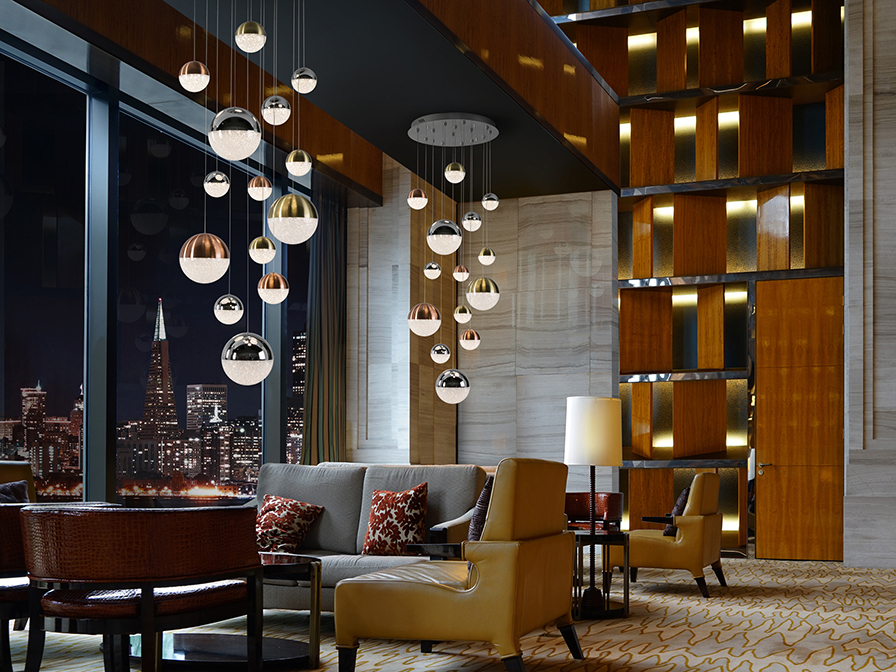 Sphere csillár 793258D Sphere csillár 793258D fémből készült csillár, króm felülettel. Polikarbonát lámpa búrkkal belső textúrával, szaténréz, szaténarany és króm fémrészletekkel.