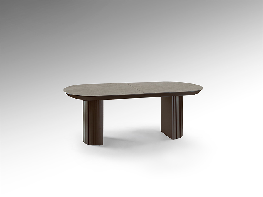 Irati étkezőasztal 607087 Irati étkezőasztal 607087 titokzatos oxibarna fahatású, bordázott lábazattal, matt, kőhatású melamin asztallappal.