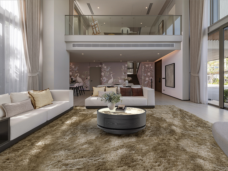 Iza dohányzóasztal 411905 Iza dohányzóasztal 411905 fekete felületű rétegelt lemezből készült szerkezettel, márványerezetű porcelán tetővel.