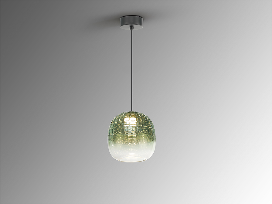Mares lámpa háttér nélkül 719513 Mares lámpa háttér nélkül 719513 elegáns, matt fekete felületkezeléssel. 1 darab zöldből átlátszóba hajló szín átmenetes üvegbúrával. Állítható hosszúsággal.